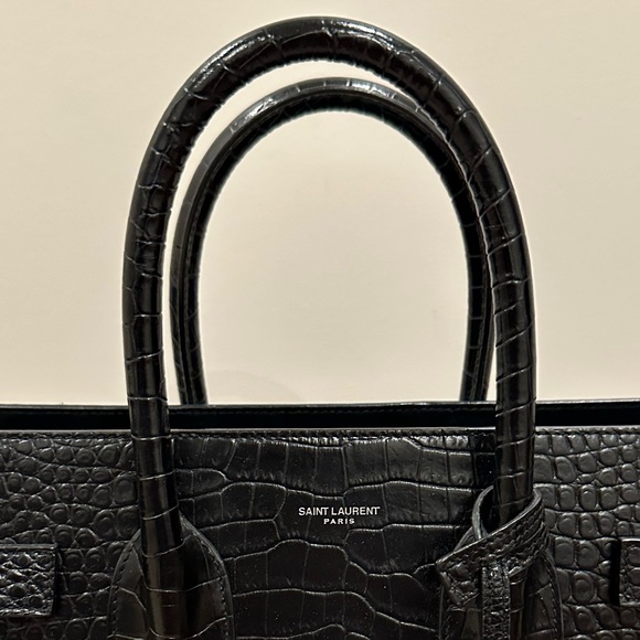 Brand new Saint Laurent genuine leather sac de jour sneak skin bag. - Picture 3 of 4